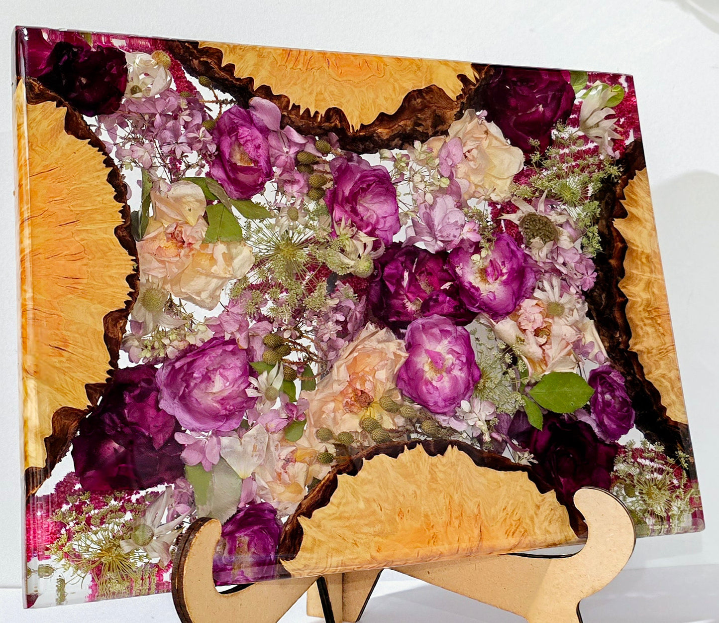 Flower Board with Eucalyptus burl timber pieces - Roses, Flannel Flower, Queen Anne's Lace, Hydrangea, Berzellia and Amaranthus.