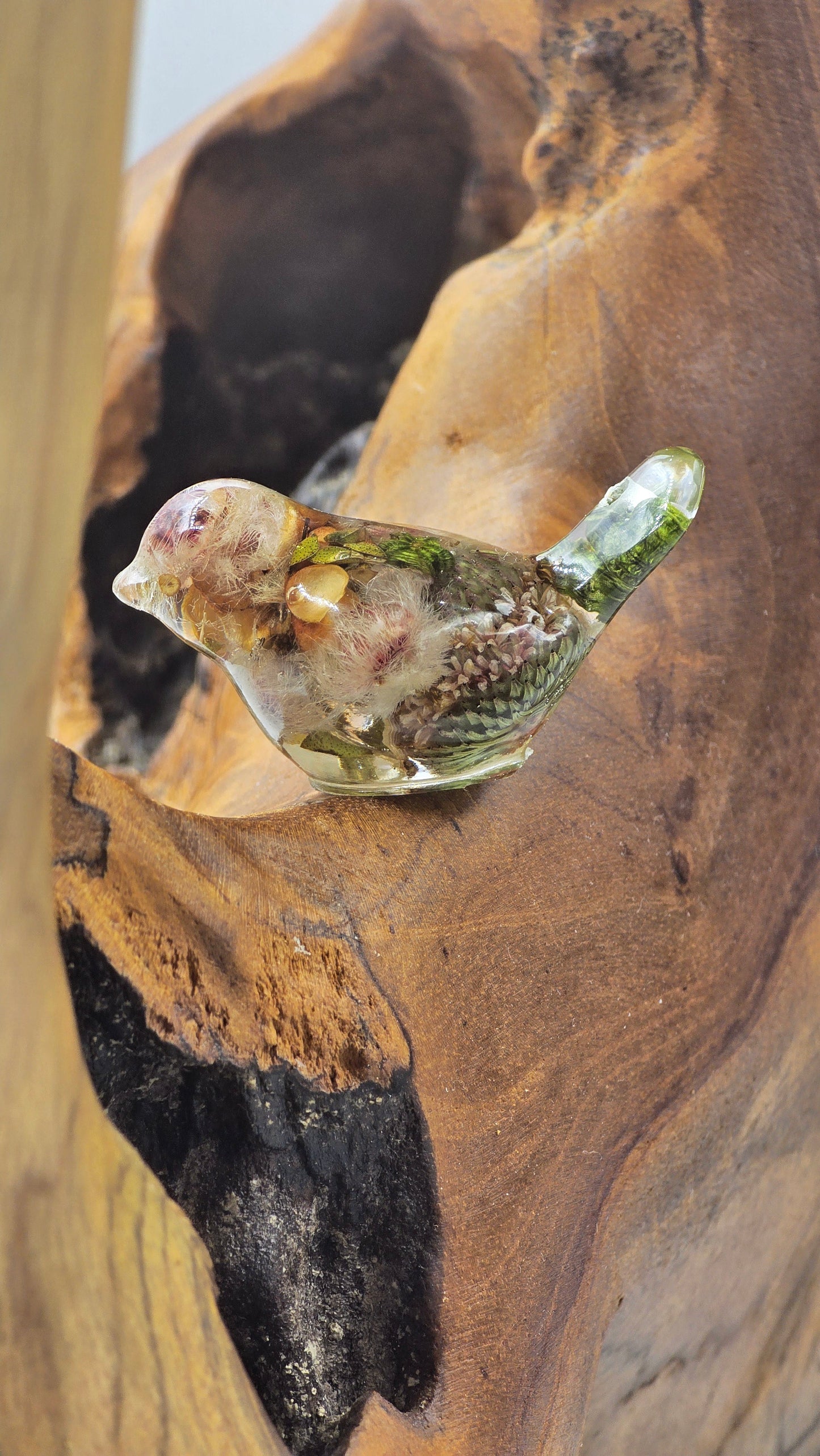Intuitively picked Fairy Wren Keyring with Real Preserved Heather Flowers & Gold Flakes