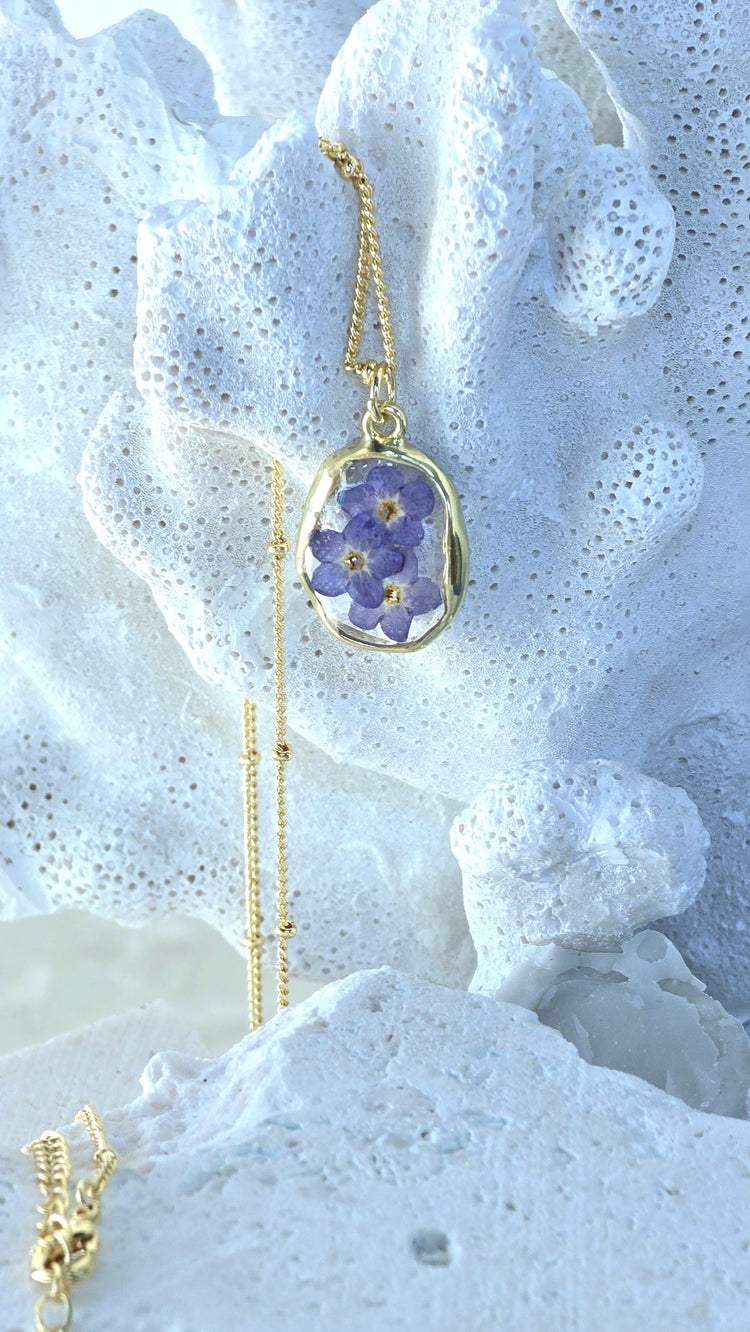 Forget-Me-not Pendant - Gold