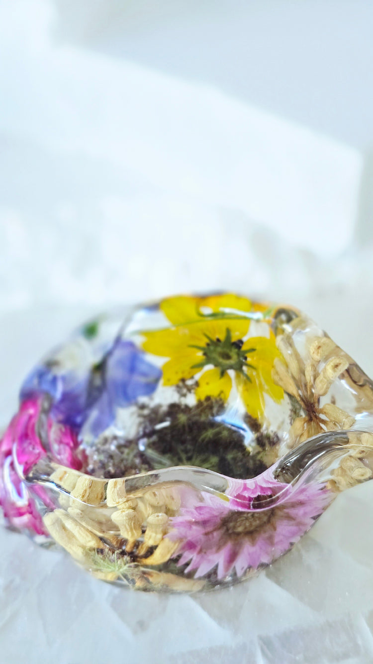 *Pre-order* Wildflower Conch Shell Trinket Dish