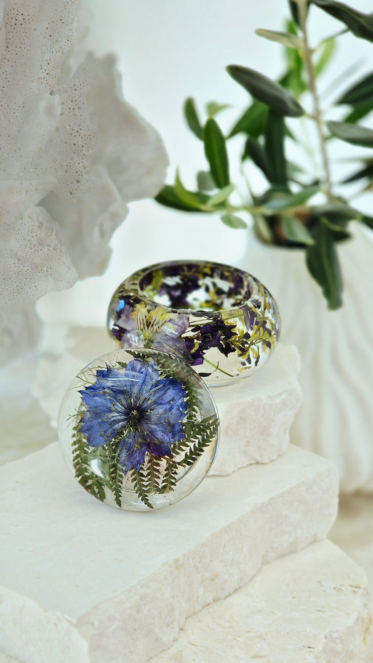 Trinket Jars with Preserved Flowers