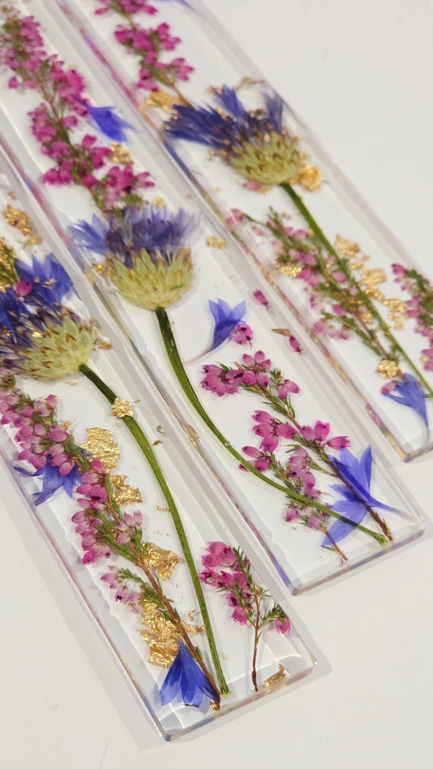 Bookmark featuring a single Cornflower with Heather and Gold Flakes