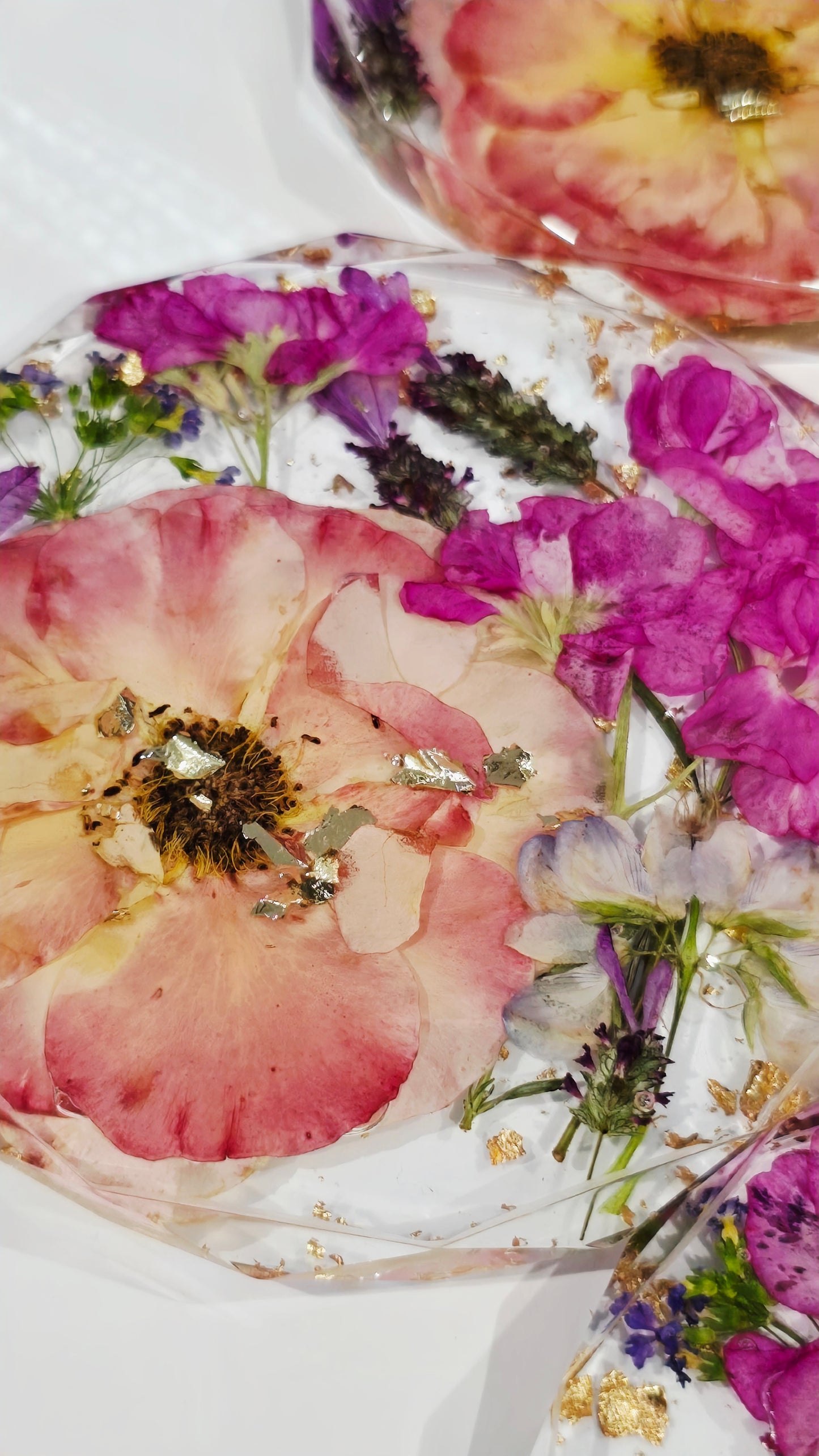 Coaster Set featuring David Austin Roses, Lavender, Primula, Stock & Gold Flakes set in Resin, Set of 4