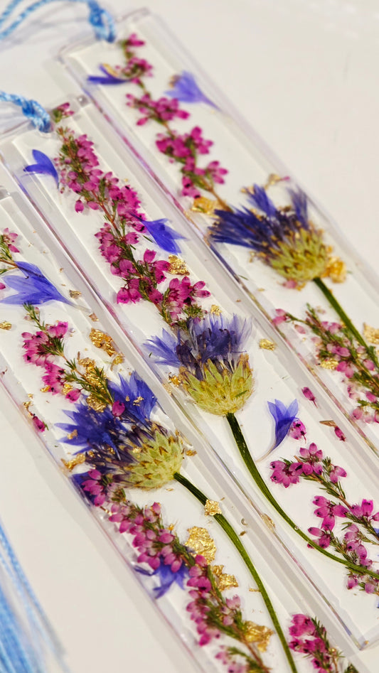 Bookmark featuring a single Cornflower with Heather and Gold Flakes