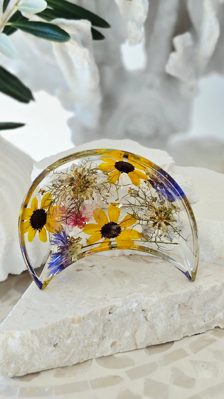 Moon Trinket Trays with Preserved Flowers