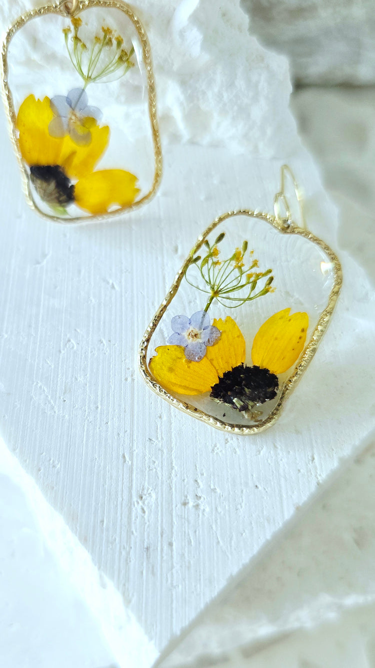 Wildflower Drop Earrings – Gold