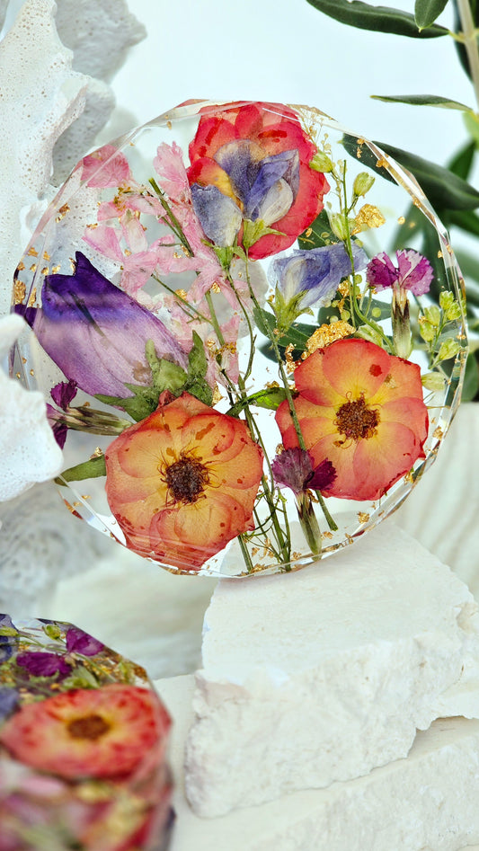 Coaster Set featuring real preserved flowers set in Resin (Set of 4)