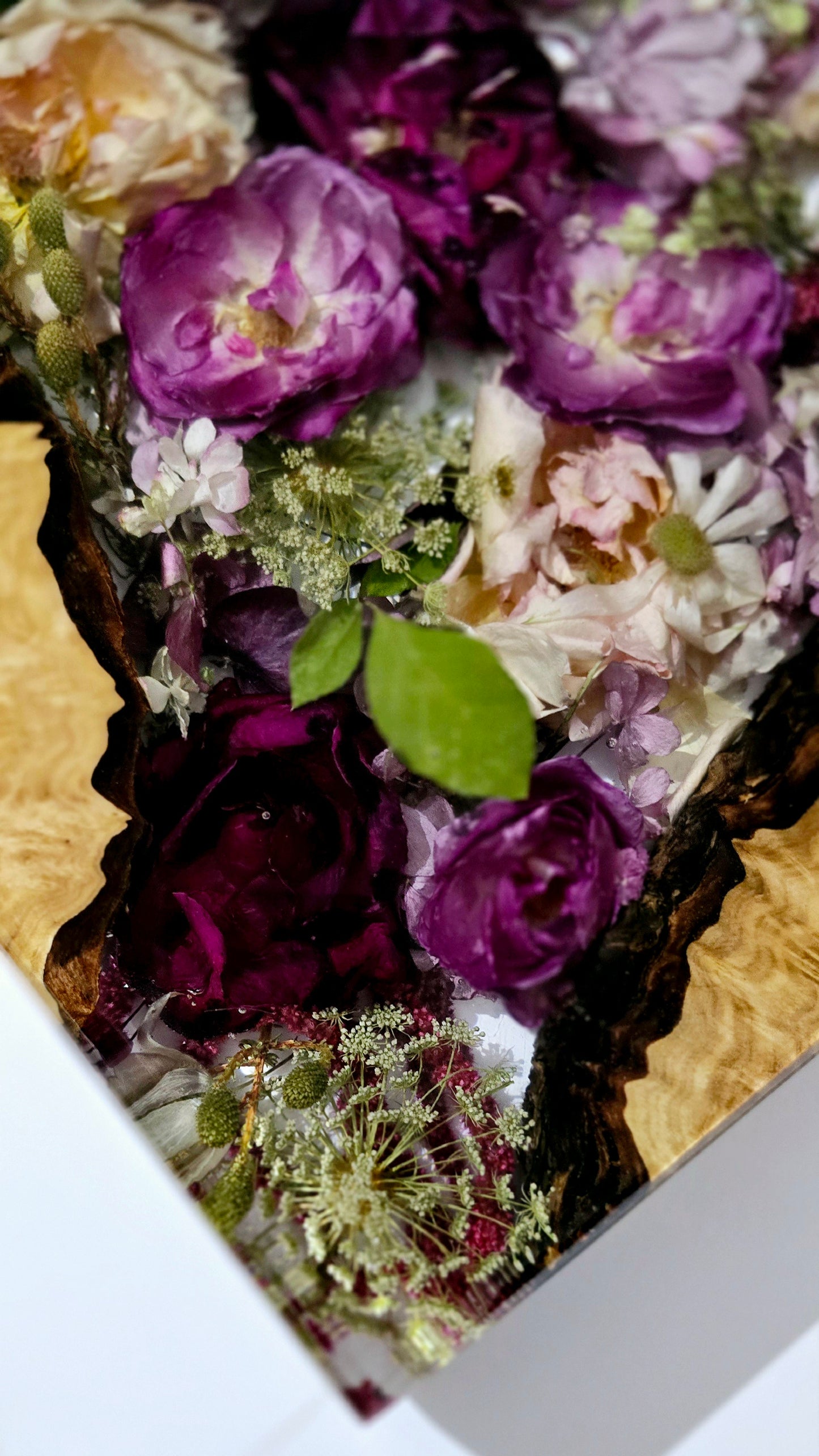 Flower Board with Eucalyptus burl timber pieces - Roses, Flannel Flower, Queen Anne's Lace, Hydrangea, Berzellia and Amaranthus.