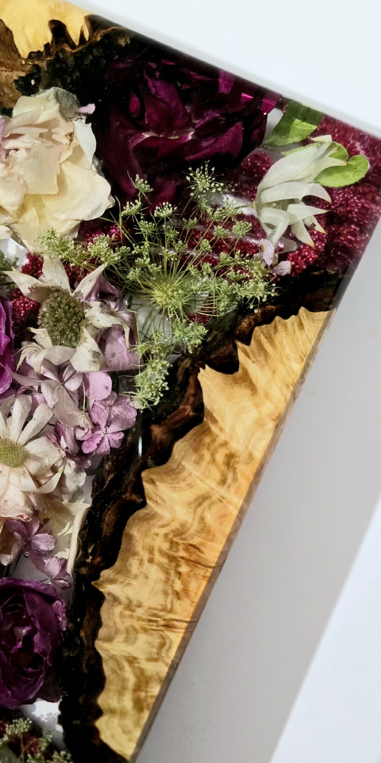 Flower Board with Eucalyptus burl timber pieces - Roses, Flannel Flower, Queen Anne's Lace, Hydrangea, Berzellia and Amaranthus.